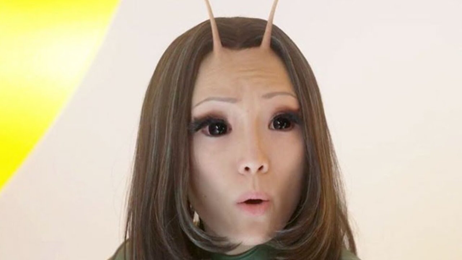 Video thumbnail for Movie Aliens Who Are Unrecognizably Gorgeous In Real Life