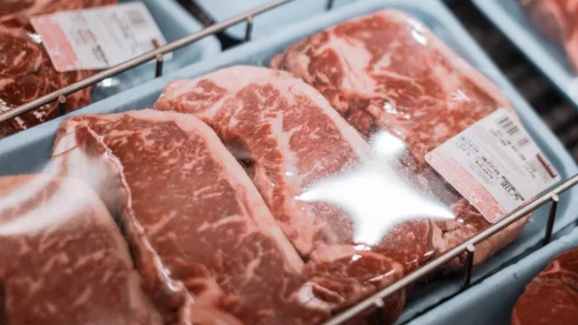 Video thumbnail for Here Are The Tell-Tale Signs Of A Cheap Steak