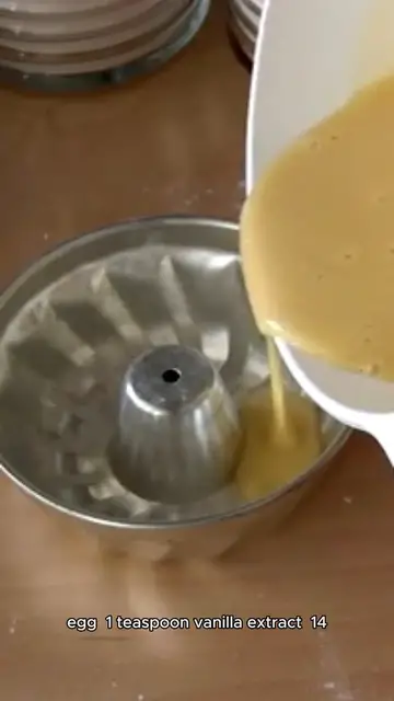 Video thumbnail for spritz cookie recipe