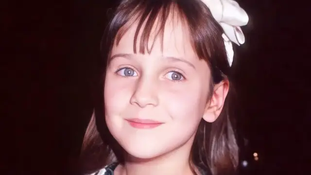 'Video thumbnail for Here's What The Little Girl From Mrs. Doubtfire Looks Like Today'