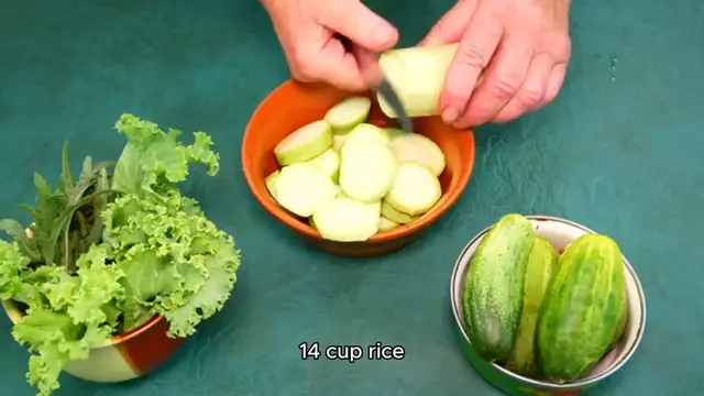 Video thumbnail for Asian Cucumber Salad Recipe