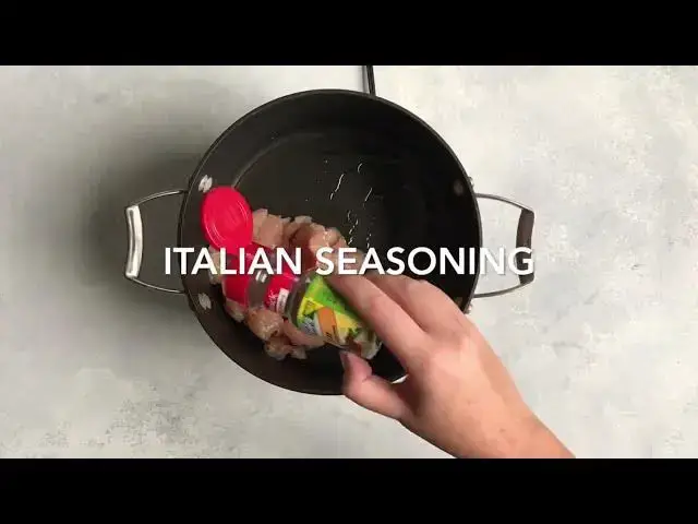 'Video thumbnail for Easy One Pot Cheesy Chicken Alfredo'