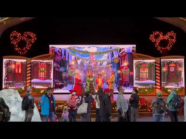 Video thumbnail for We Wish You A Merry Christmas | Quartet | Holidays at the Disneyland Resort   4K