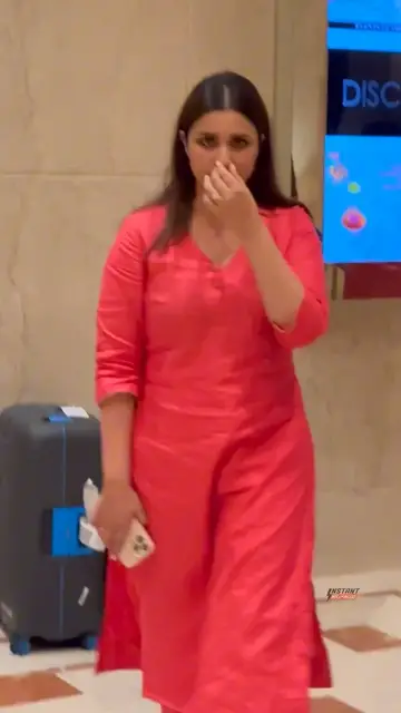 'Video thumbnail for Parineeti Chopra Looks Miffed After Paparazzi Tries To Click Her, Twitter Calls It 'Overacting''