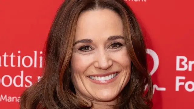 Video thumbnail for Pippa Middleton's Daily Routine Is Luxurious