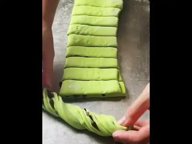 Video thumbnail for Pastry Folding Technique
