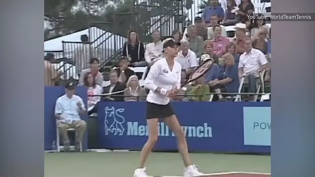 Video thumbnail for Anna Kournikova's Stunning Transformation