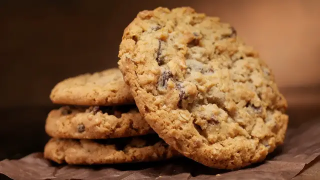 'Video thumbnail for One Tasty Ingredient Swap Makes Oatmeal Cookies Irresistible'