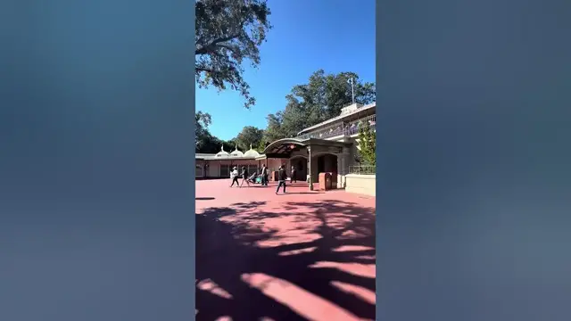 Video thumbnail for When the train pulls into the Magic Kingdom!