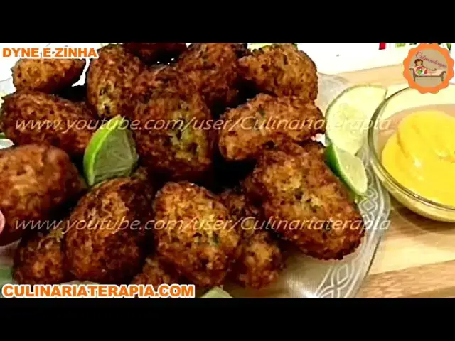 Video thumbnail for Aprenda Como Fazer Bolinho de Arroz de Peixe Salgadinho Fácil e Rápido Ensinado por Especialista