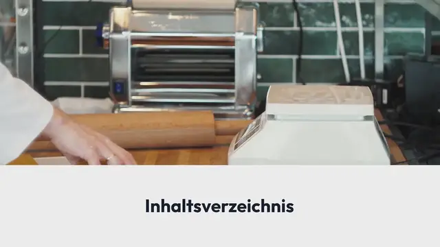 Video thumbnail for Sommerpasta, Ruculasalat mit Kräutern und Birnentörtchen alla Jamie Oliver