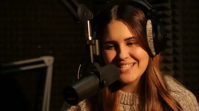 Video thumbnail for How To Hear My Voice Live By Using A Microphone Connected?