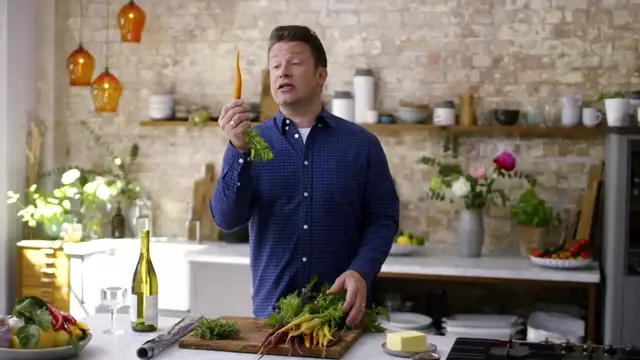 Video thumbnail for Christmas Sides Megamix    Jamie Oliver(720P HD)
