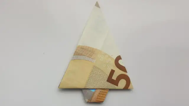 Video thumbnail for Tannenbaum aus Geld falten - so einfach geht's - Tutorial #origami #weihnachten #geld