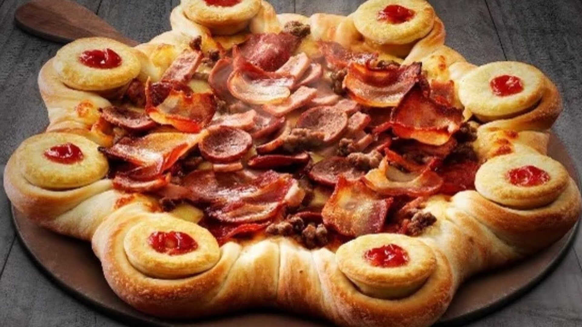 Video thumbnail for The 10 Biggest Flops In Pizza Hut's History