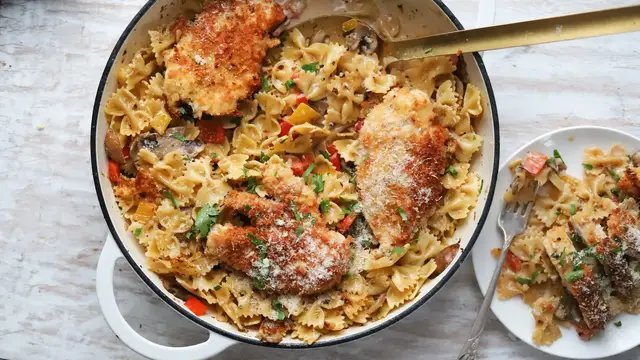 Video thumbnail for Copycat Cheesecake Factory Louisiana Chicken Pasta Recipe