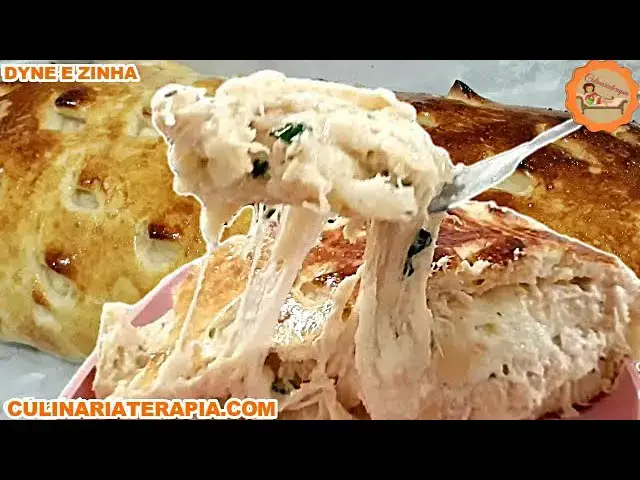 Video thumbnail for Aprenda Como Fazer Pão Recheado de Frango Cremoso de com Requeijão e Mussarela