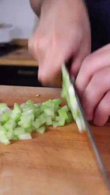 Video thumbnail for Creamy pasta salad recipe (960p_25fps_H264-128kbit_AAC)