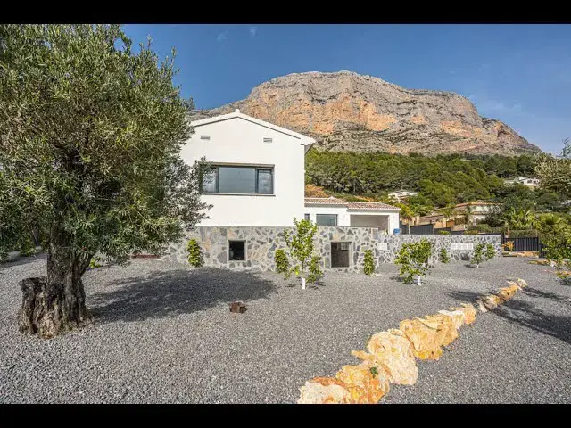 Video thumbnail for Villa in Javea for sale in Alicante  Beds 4 Baths 3 Spanish Casa Property Spain