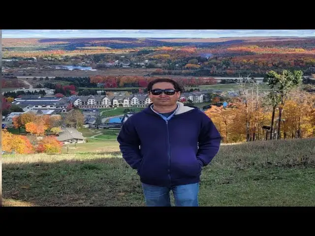 Video thumbnail for Yesterday I went to the forenses park there's many beautiful Duckling and geeses in the water.!!!!!