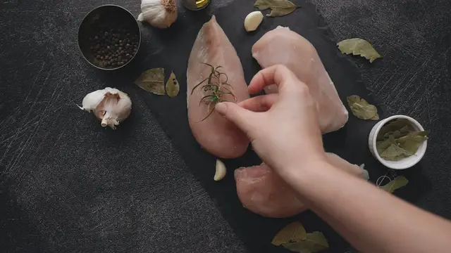 Video thumbnail for 21 Exciting Spanish Recipe for Chicken Choices