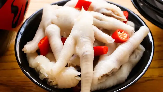 Video thumbnail for White Chicken Feet Recipe(Baiyun Chicken Feet): Sweet and Sour Dish With Vinegar