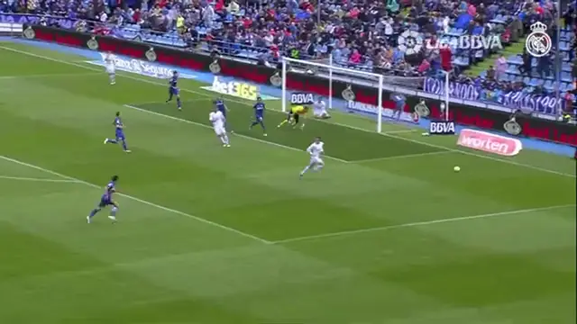 Video thumbnail for Getafe 1-5 Real Madrid (La Liga 2015_16_ matchday 33)(360P)_1