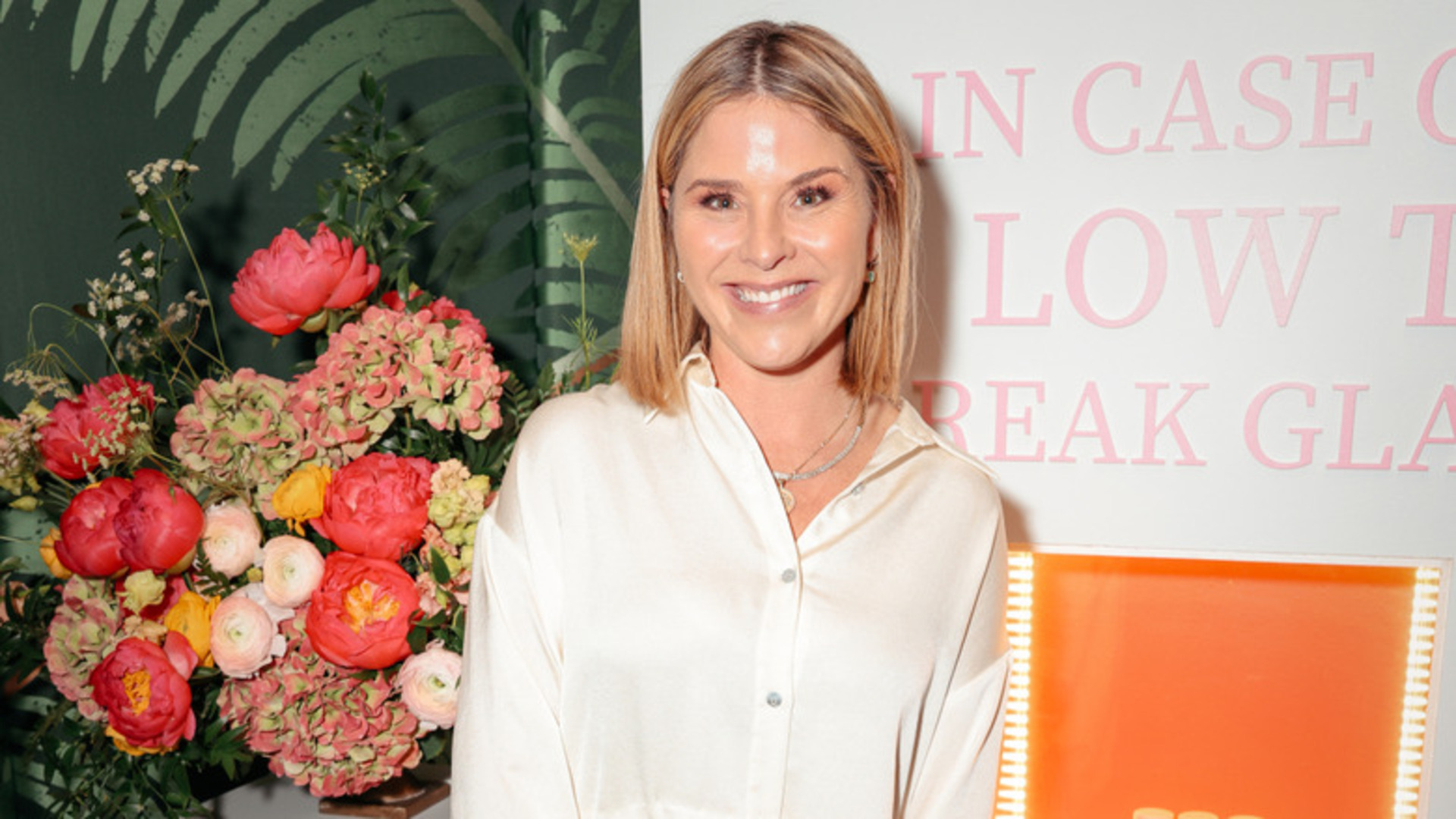 Video thumbnail for Jenna Bush Hager's Inappropriate Lace Outfit On TODAY Will Always Haunt Her