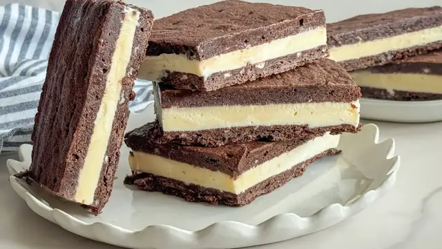 'Video thumbnail for Our Homemade Ice Cream Sandwich Recipe Is Classically Sweet And Chewy'
