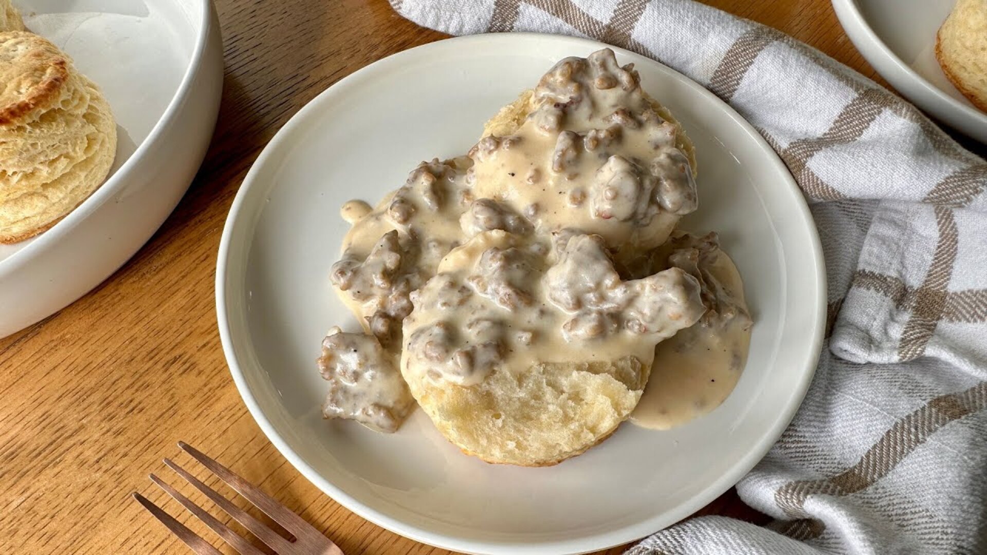 Video thumbnail for Buttermilk Biscuits And Sausage Cream Gravy Recipe