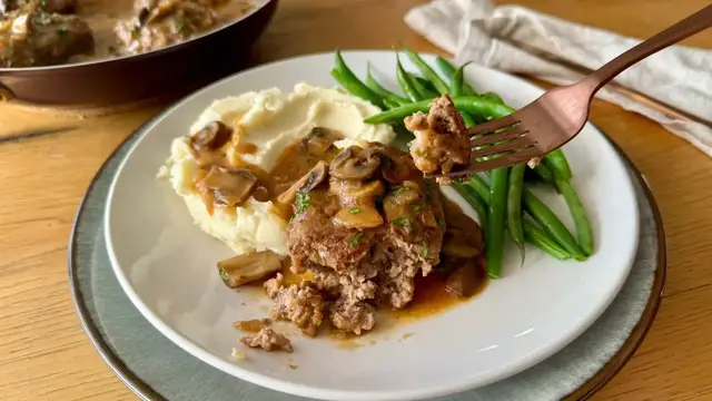 'Video thumbnail for Classic Salisbury Steak Recipe'
