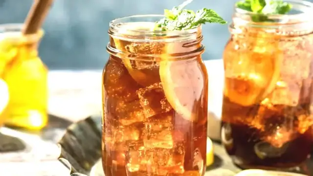 Video thumbnail for Ordering This Drink Is Always A Red Flag For Bartenders