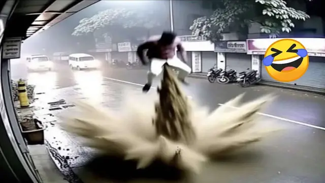 'Video thumbnail for TRY NOT TO LAUGH 😆 Best Funny Videos Compilation 😂😁😆 Memes PART 226'