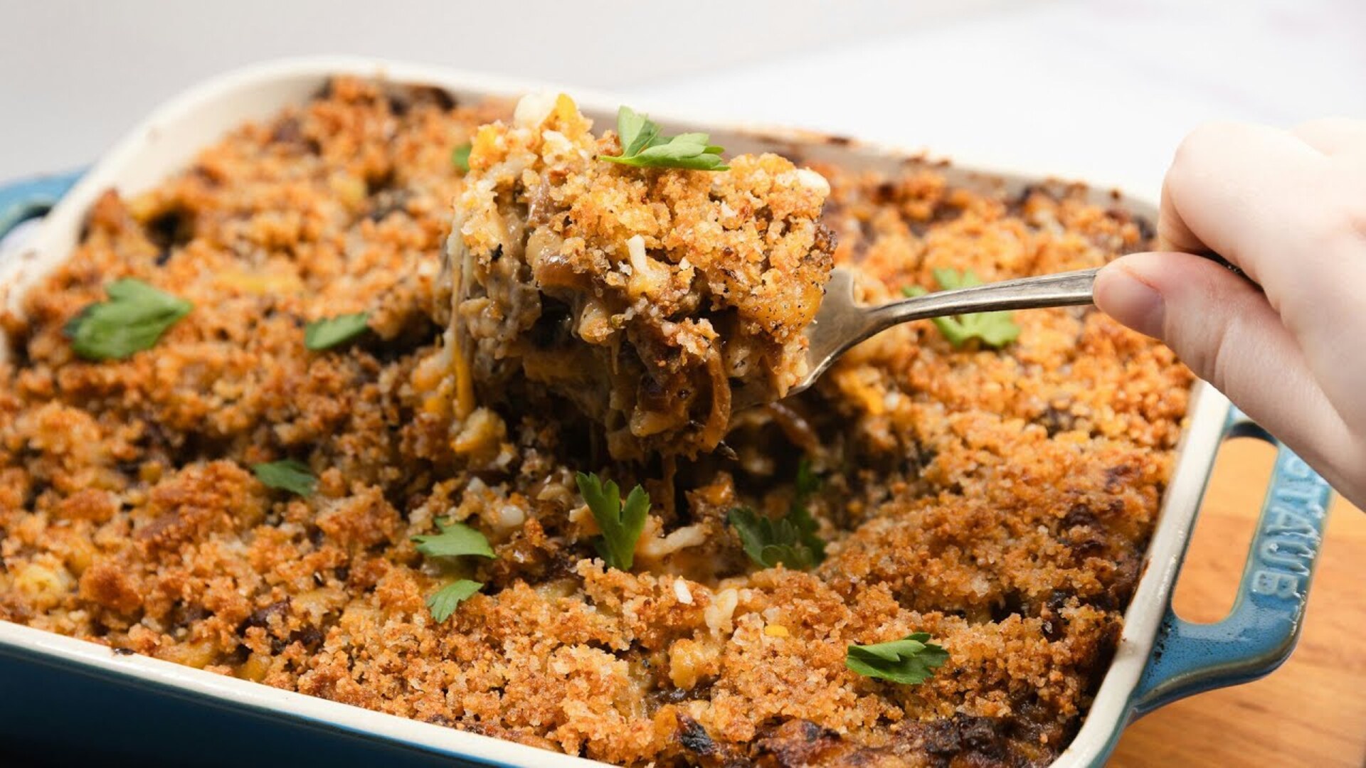 Video thumbnail for French Onion Soup Mac And Cheese Recipe