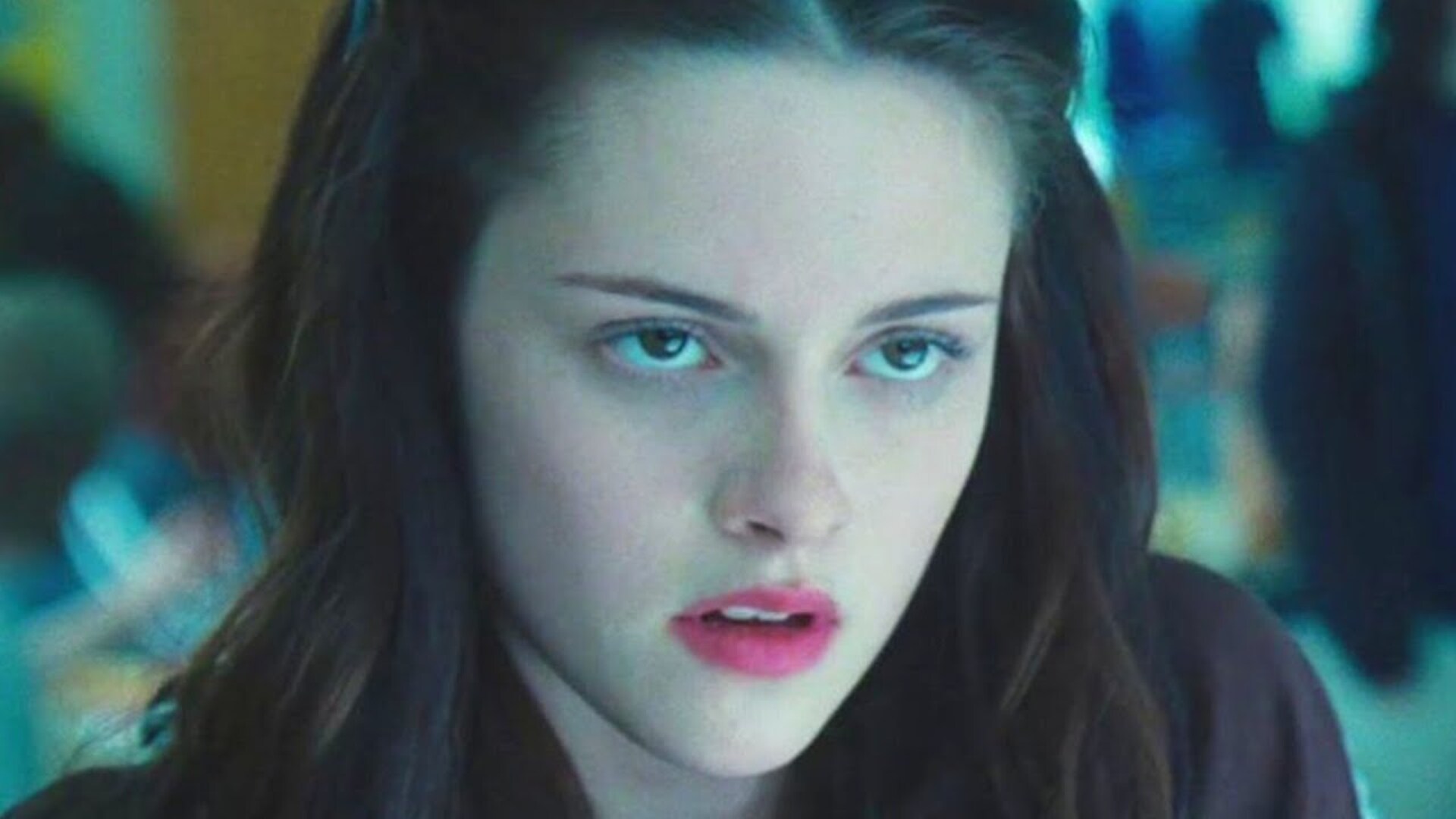 Video thumbnail for How Different The Cast Of Twilight Could Have Been