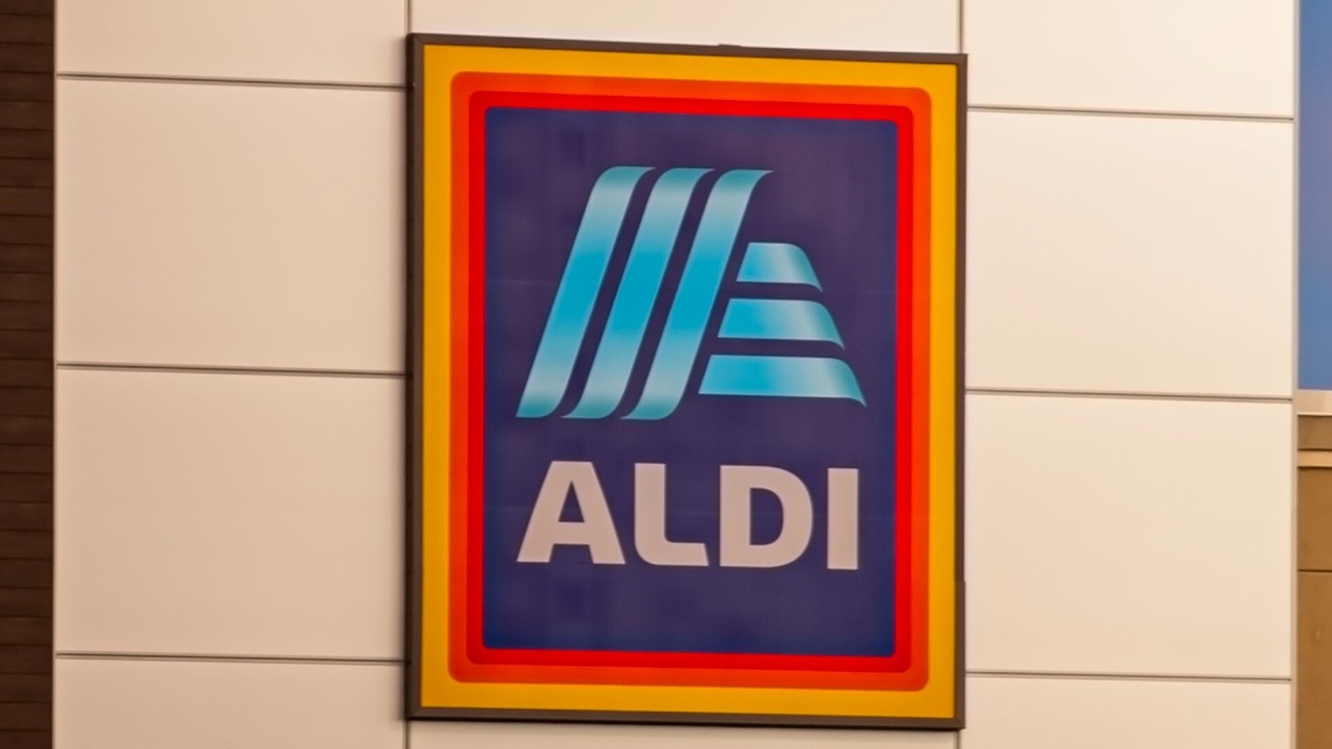 Video thumbnail for Aldi Red Flags Every Shopper Should Be Aware Of