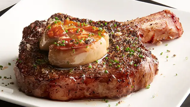 Video thumbnail for Del Frisco's Double Eagle Steakhouse Is Expensive. Here's Why