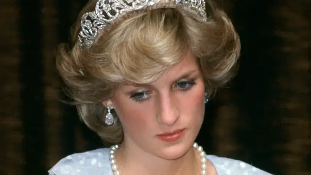 Video thumbnail for Princess Diana Never Had A Happy Christmas Again After Marrying Into The Royal Family