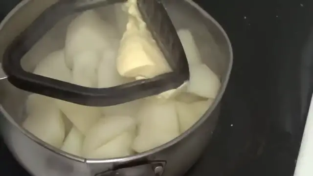 Video thumbnail for Kay s Cooking Made The Worst  Pie  Ever(720P HD)