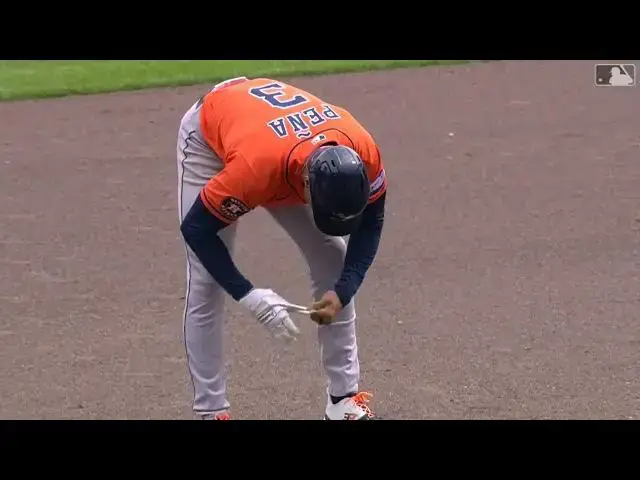 'Video thumbnail for Jeremy Pena SLUGS a RBI Double! | Houston Astros | 4/9/2023'