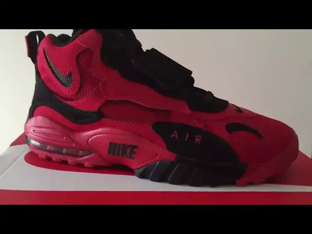 'Video thumbnail for Quick Look At The Nike Air Max Speed Turf Red Black falcons Brett Favre'