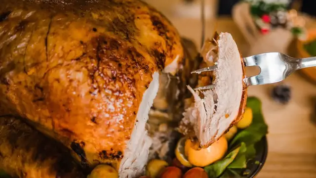 Video thumbnail for Pouring Boiling Water Over A Whole Turkey Is A Game-Changer