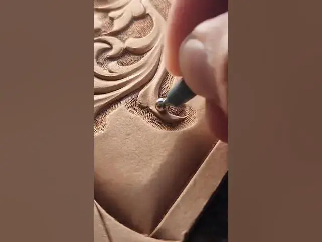 Video thumbnail for Sculpting Leather