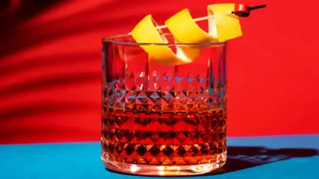 Video thumbnail for Old-School Cocktails That Need To Make A Comeback