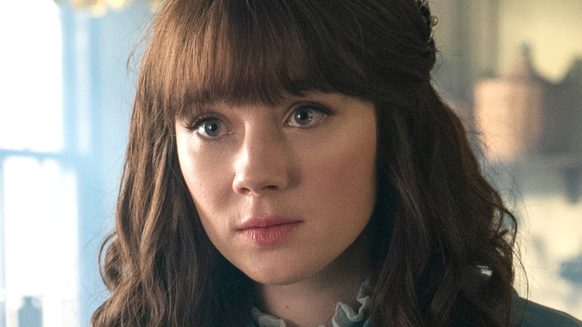 Video thumbnail for What These Bridgerton Stars Look Like In Real Life