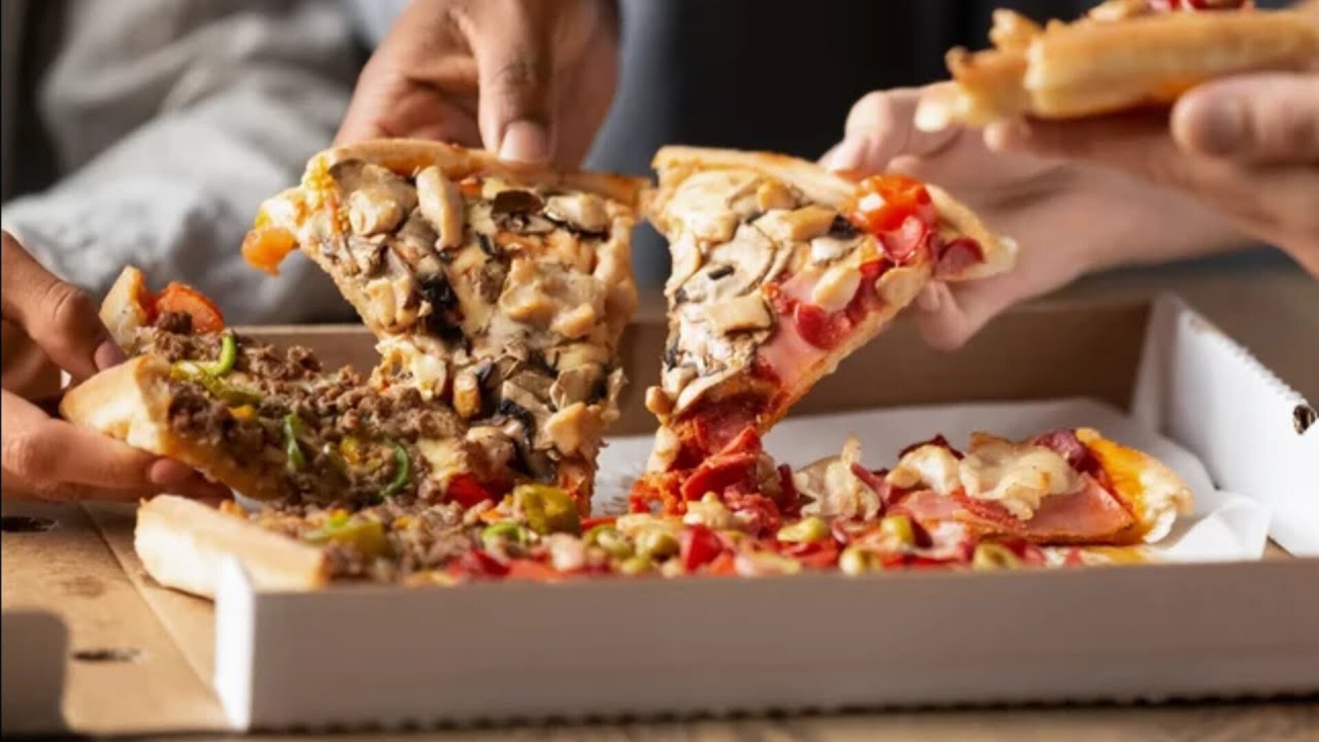 Video thumbnail for Mistakes Everyone Makes When Ordering Pizza