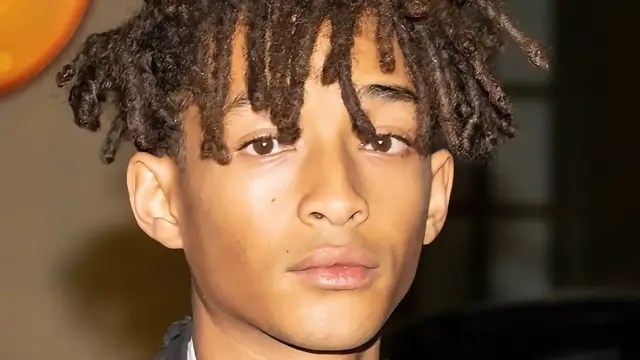 Video thumbnail for Jaden Smith's Gorgeous Transformation Has Everyone Staring