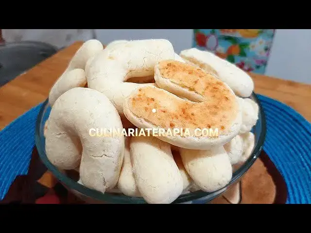 Video thumbnail for BISCOITO MINEIRO CHIPA PÃO DE QUEIJO - RECEITA MUITO FÁCIL