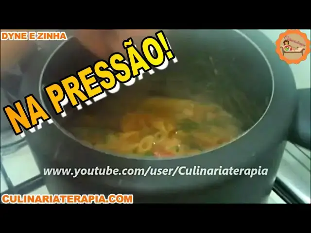 'Video thumbnail for Como Fazer Macarrão Cremoso na Panela de Pressão Fácil e Rápido Ensinado por Especialista'