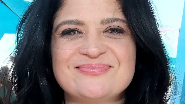 'Video thumbnail for The Tragedy Of Alex Guarnaschelli Is Out For Everyone To See'